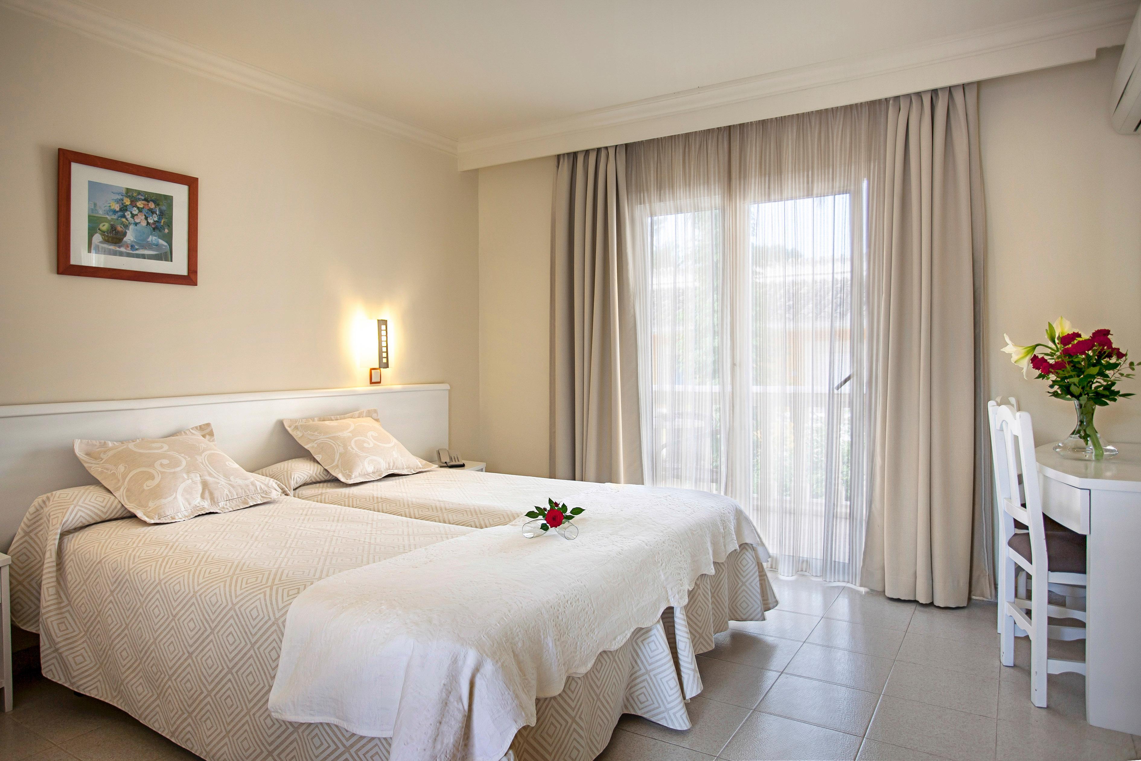 Hotel Cupidor Peguera Bagian luar foto