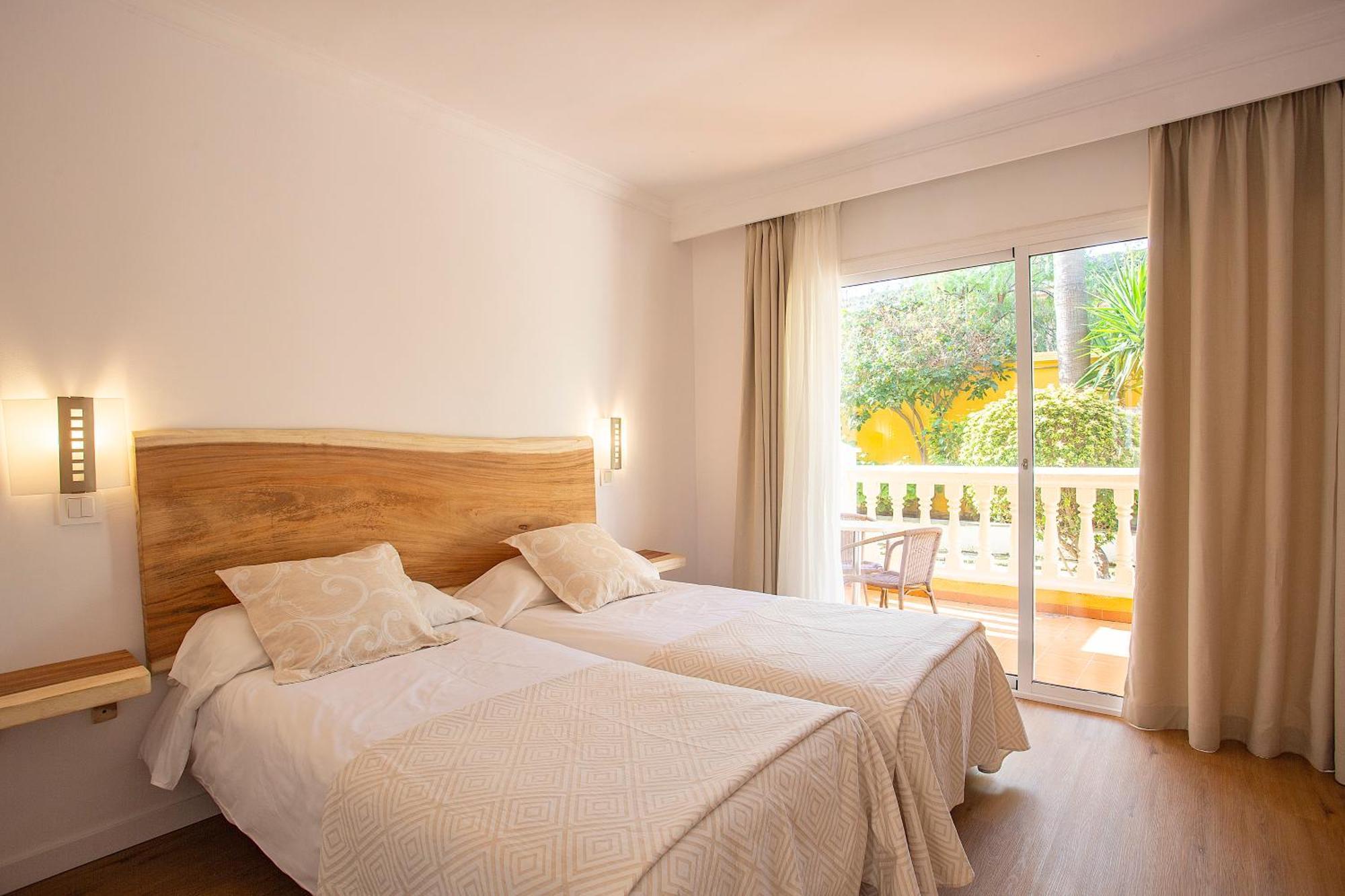 Hotel Cupidor Peguera Bagian luar foto